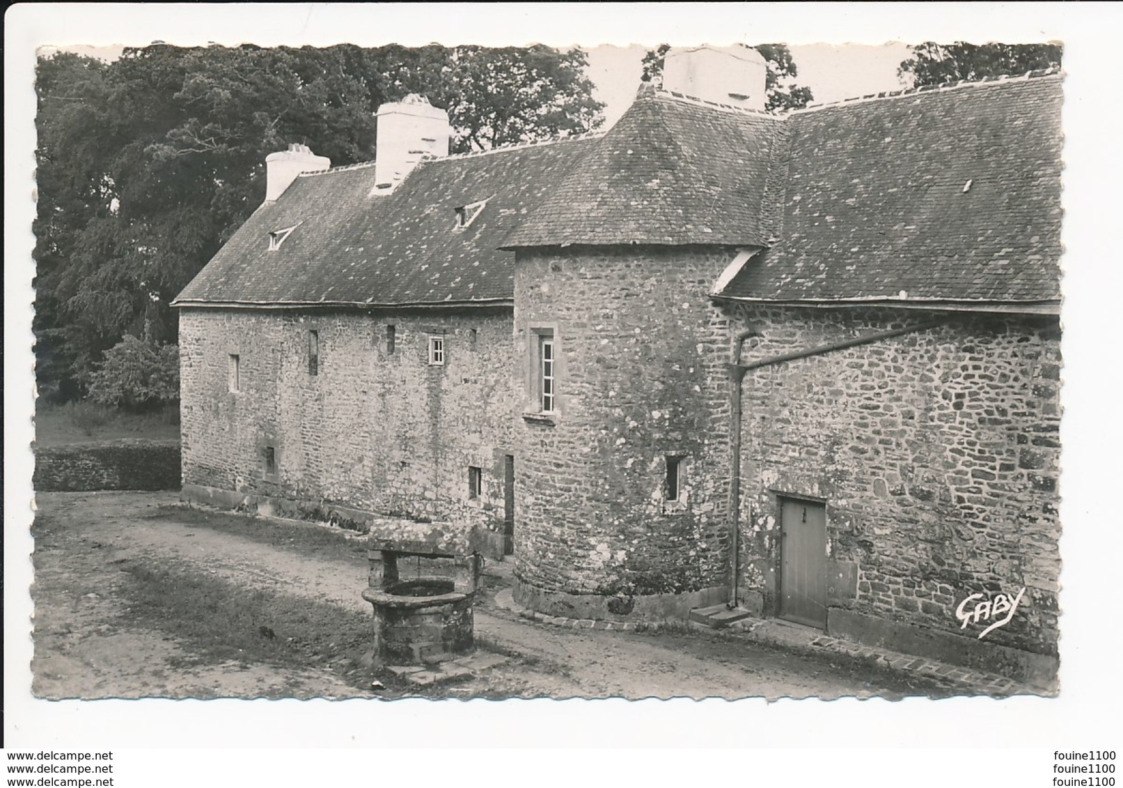 Carte  De Bannalec  Manoir De Kerlagadic ( Puits ) ( Format C.P.A )  ( Recto Verso ) - Bannalec