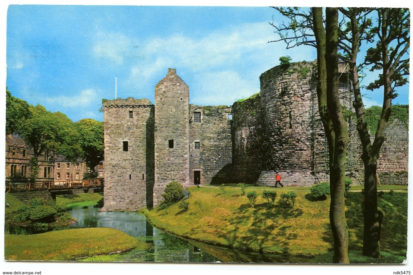 ISLE OF BUTE : ROTHESAY CASTLE / ADDRESS - WORTHING, BROADWATER, CRANLEIGH ROAD - Bute