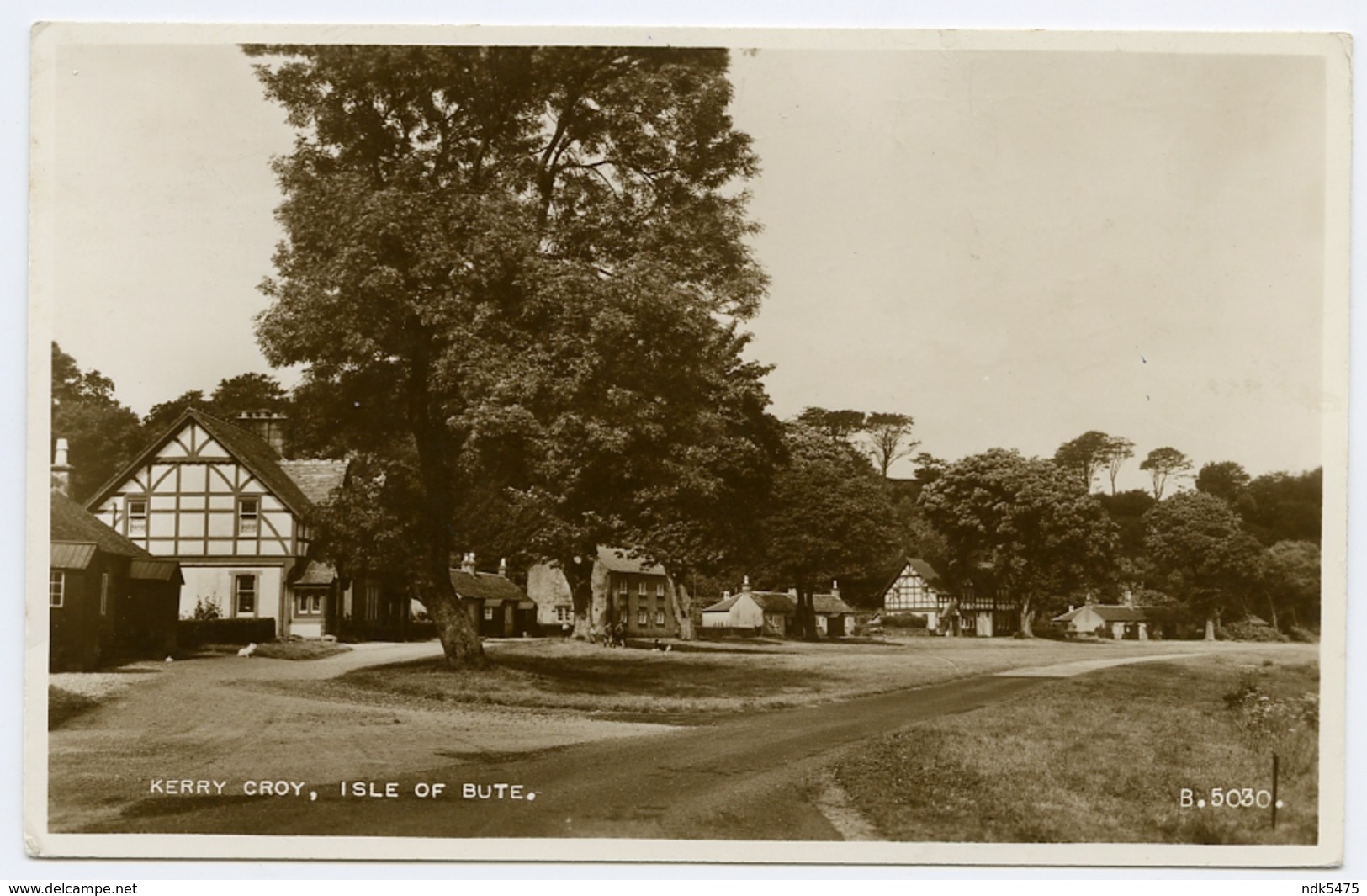 ISLE OF BUTE : KERRY CROY / ADDRESS - GLASGOW, ELMORE AVENUE (LAURIE) - Bute