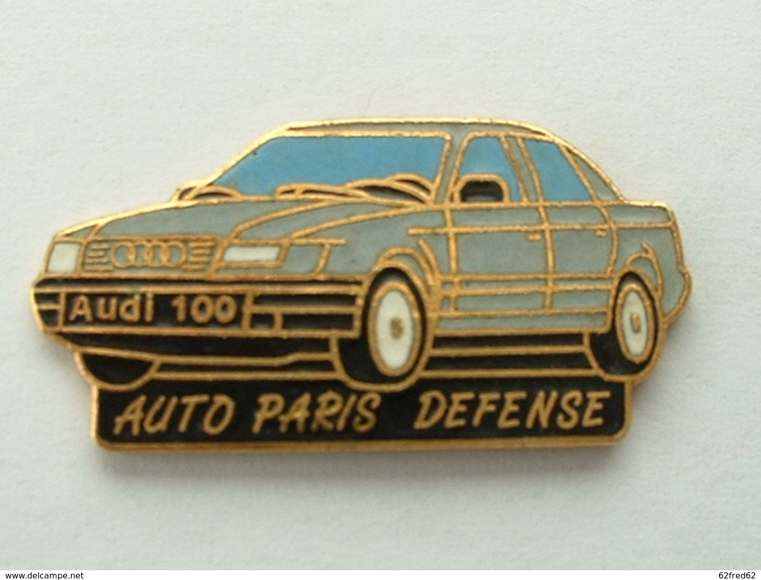 PIN'S AUDI 100 - AUTO PARIS DEFENSE - Audi