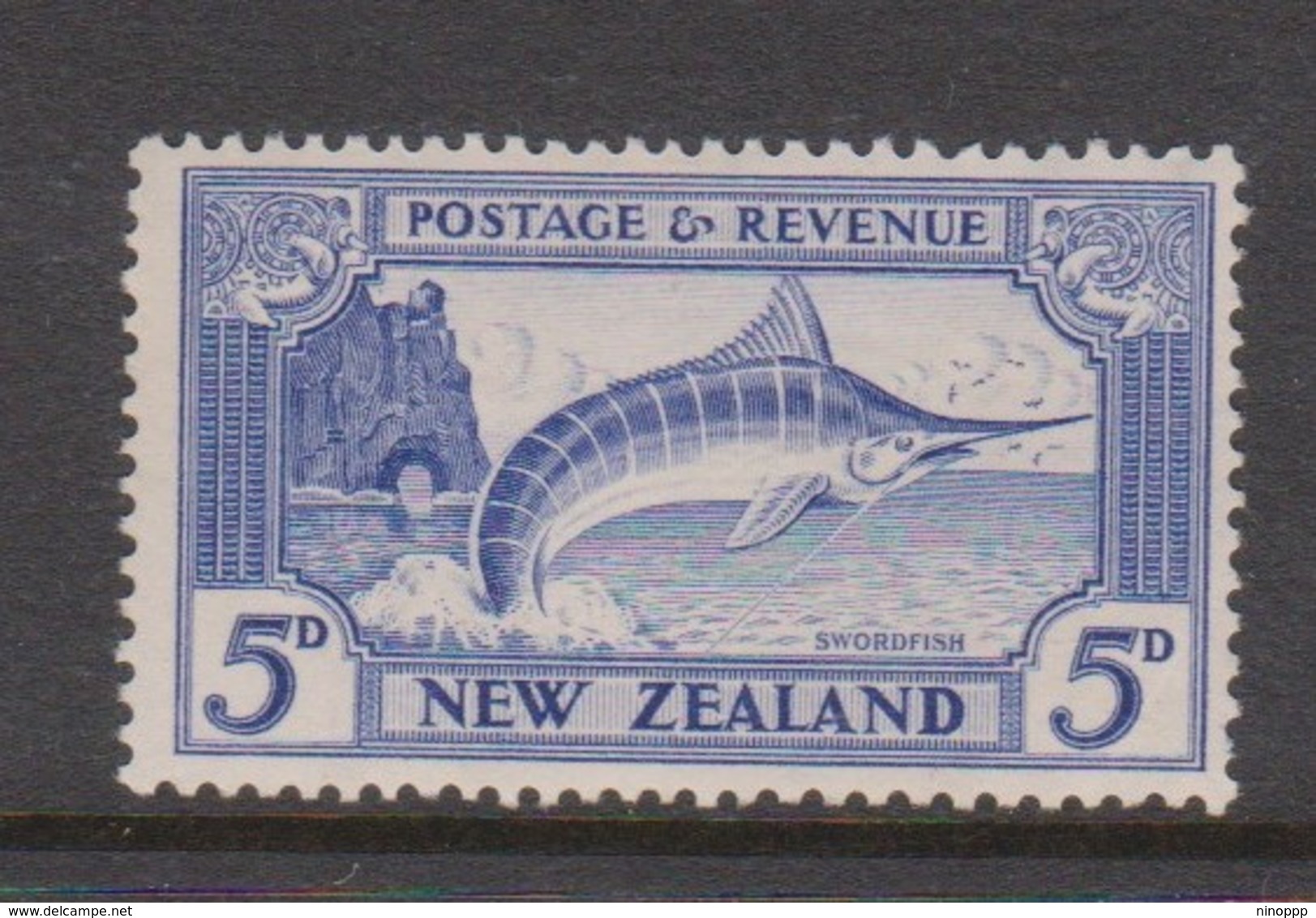 New Zealand SG 563 1935 Five Pence Swordfish Perf 14 X 13.5, Mint Hinged - Unused Stamps