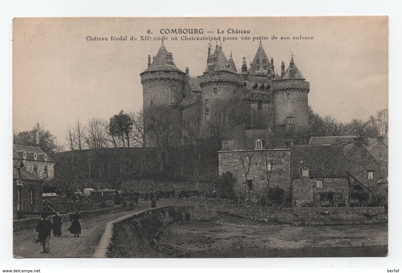 COMBOURG -(35) - Le Château Féodal Du XII Ième Siècle - Marché - Etang - Animation - Non Voyagée - N°6 - TTB. - Combourg