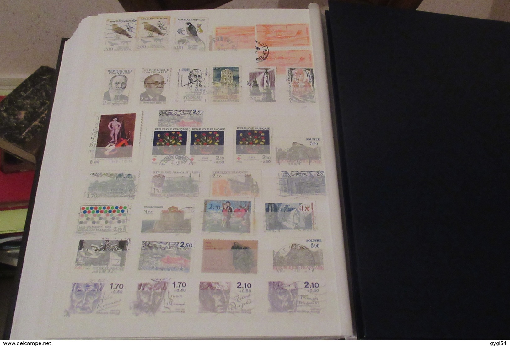 FRANCE  1870 - 1989  CAT YT  LOT  DANS UN CLASSEUR   EN   TRES  BON ETAT DE 64 PAGES