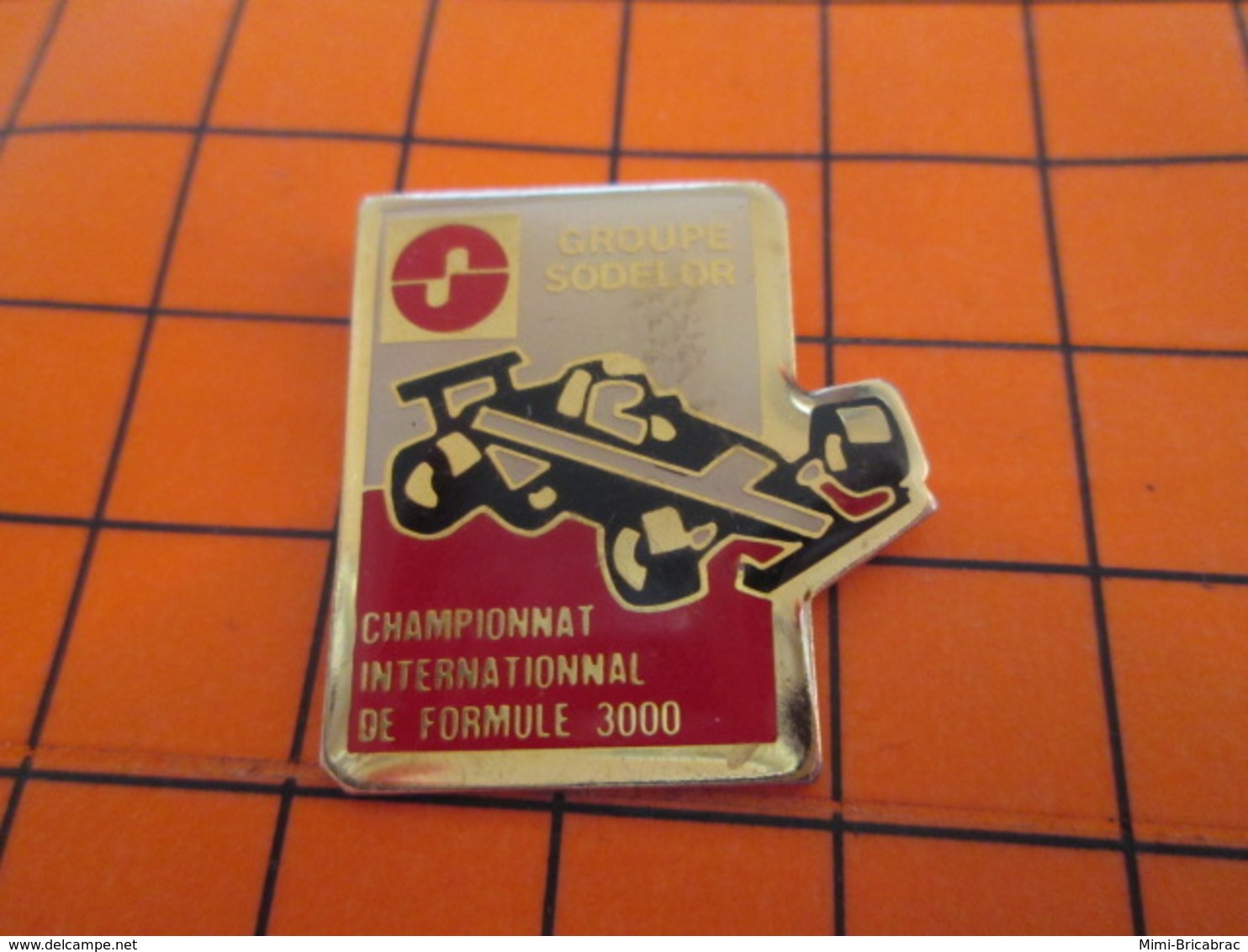 820 Pin's Pins / Beau Et Rare / THEME : AUTOMOBILES / GROUOE SODELOR CHAMPIONNAT INTERNATIONAL DE FORMULE 3000 - F1