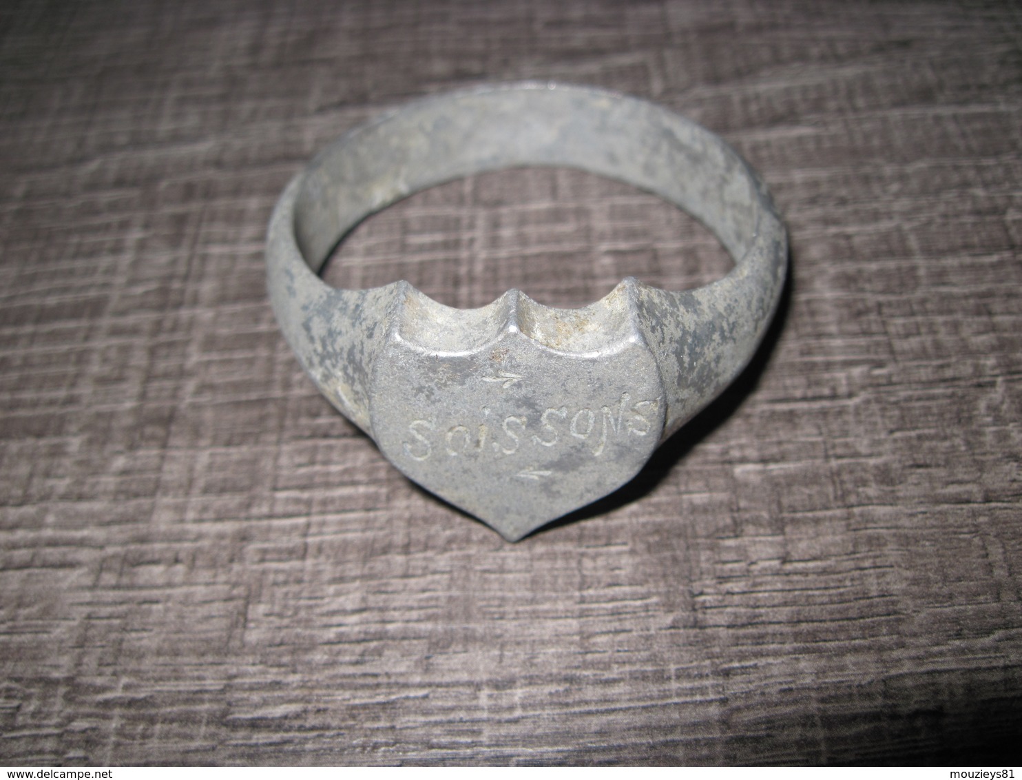 Objet De Poilu Bracelet En Métal Blanc ( Soissons ) - 1914-18