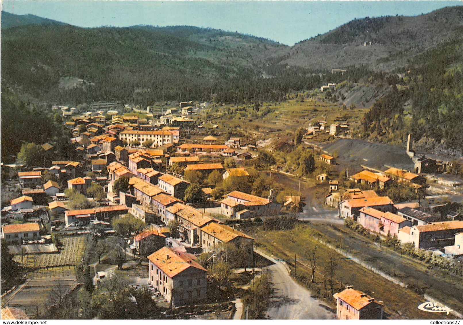 30-LE-MARTINET- VUE AERIENNE , LE QAURTIER DES PLOTS ET L'EGLISE - Sonstige & Ohne Zuordnung