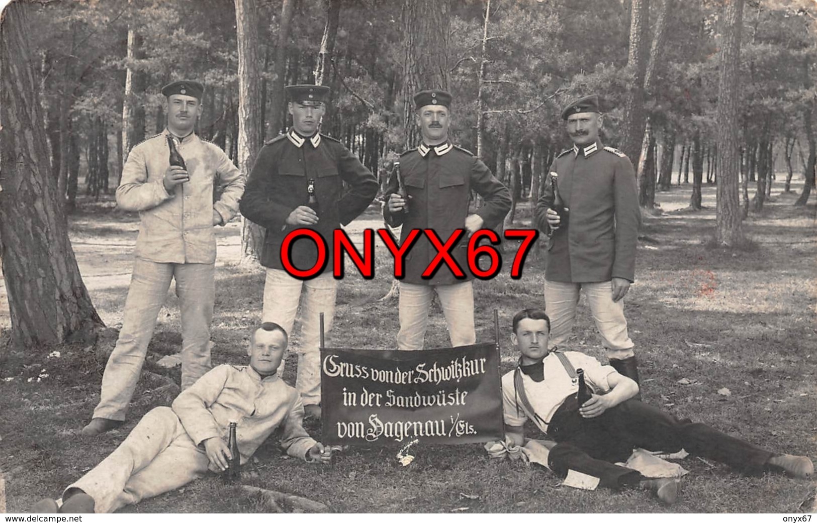 Carte Photo Militaire Allemand HAGUENAU-Bas-Rhin Hageunauer Sand Camp Soldat Avec Bouteille Bière 1910 - Haguenau