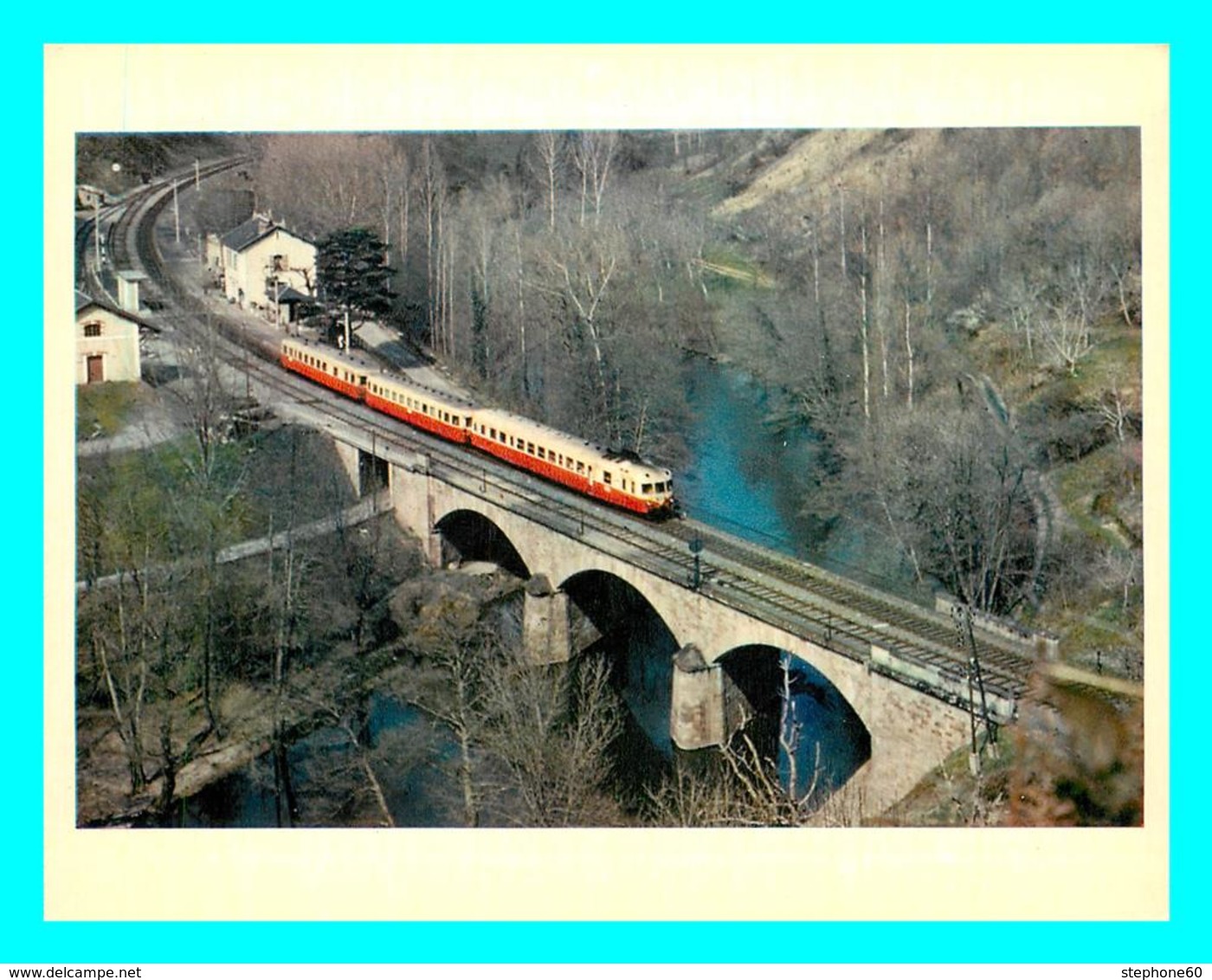 1lo - a207   Lot de 85 Cartes La Vie du Rail ( Train - Chemin de Fer )