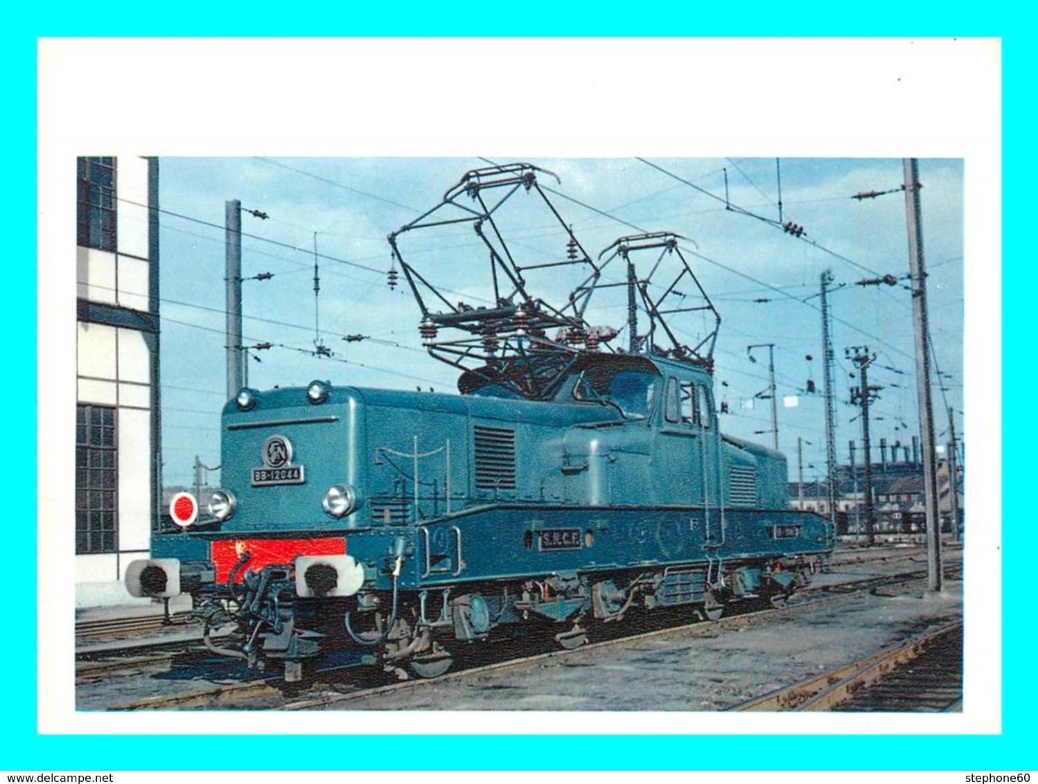 1lo - a207   Lot de 85 Cartes La Vie du Rail ( Train - Chemin de Fer )