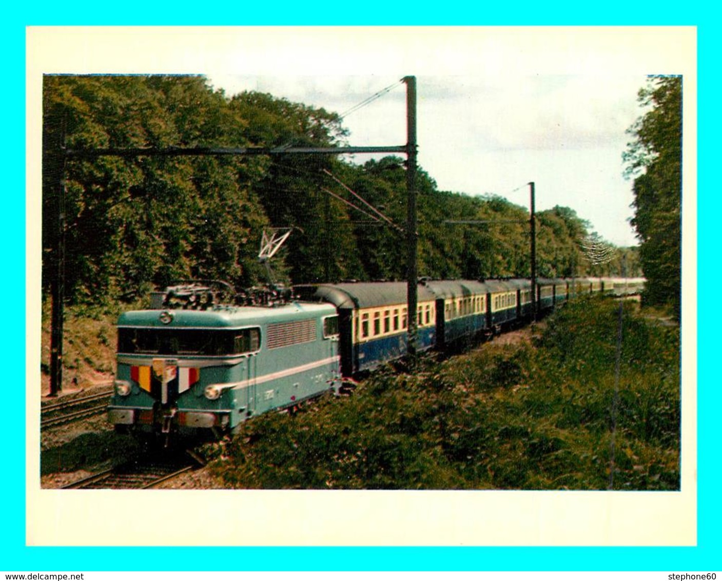 1lo - a207   Lot de 85 Cartes La Vie du Rail ( Train - Chemin de Fer )