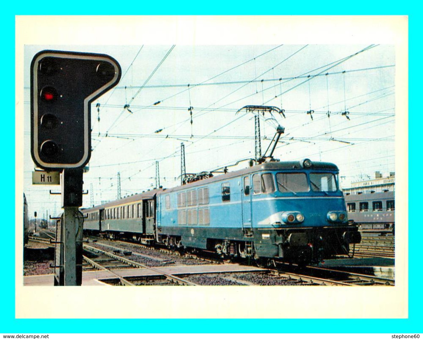 1lo - a207   Lot de 85 Cartes La Vie du Rail ( Train - Chemin de Fer )