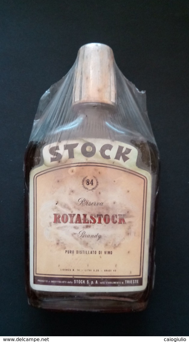 2 Bottiglie - Royal Stock 250 Cl E Stock 84 100 Cl - Con Cellophane Originale - Spirits