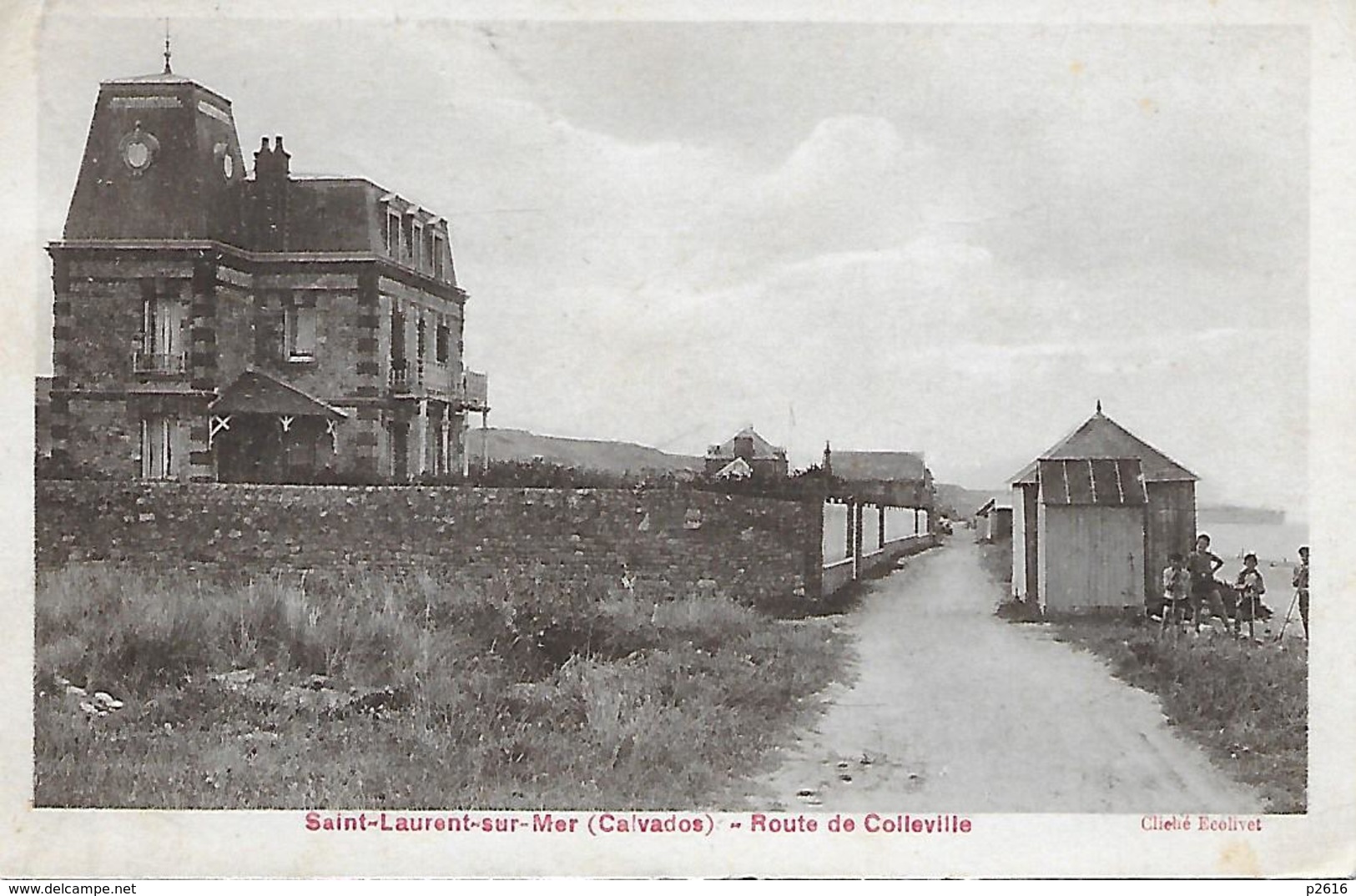SAINT- LAURENT- SUR- MER -  1934 - PRES DE  PORT- EN - BESSIN - ROUTE DE COLLEVILLE - Port-en-Bessin-Huppain