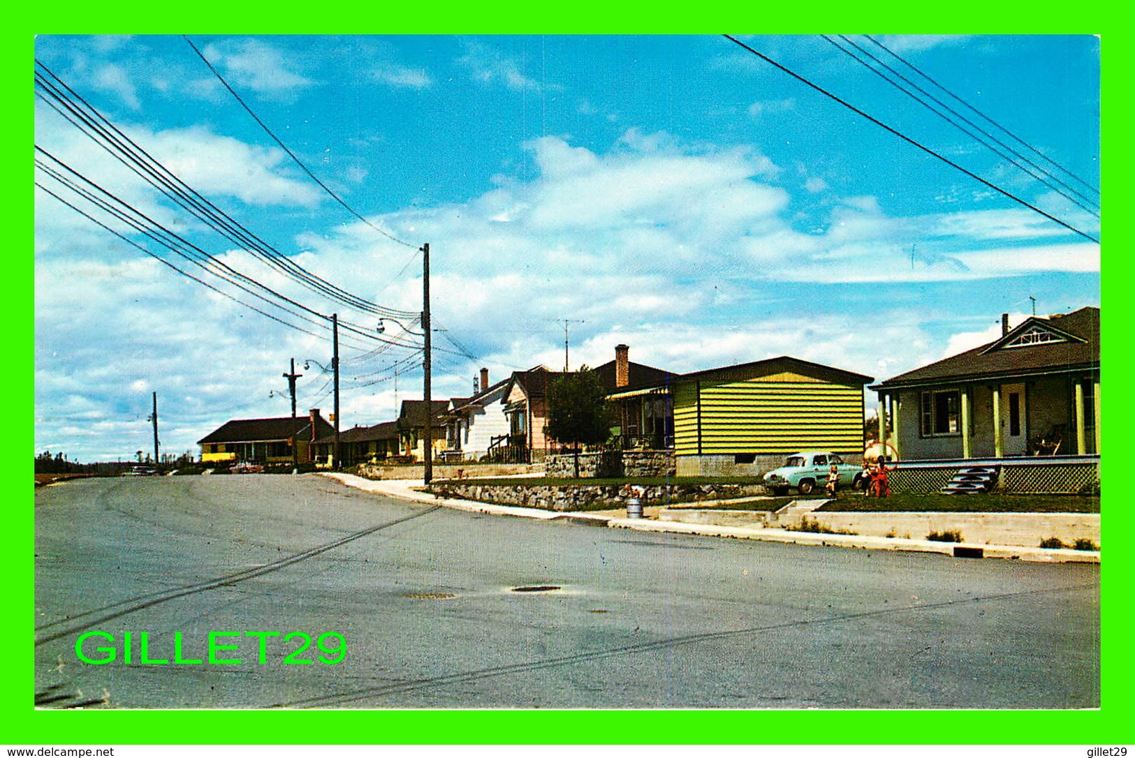 BAIE COMEAU, QUÉBEC - QUARTIER RÉSIDENTIEL - CIRCULÉE EN 1968 -  LES AGENCES KENT ENR - - Saguenay