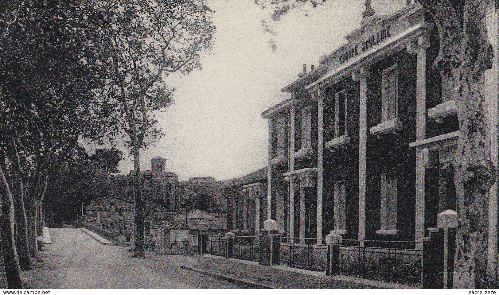 CPSM SAINT HILAIRE(11)1955-avenue Du Pont Et Groupe Scolaire - Saint Hilaire