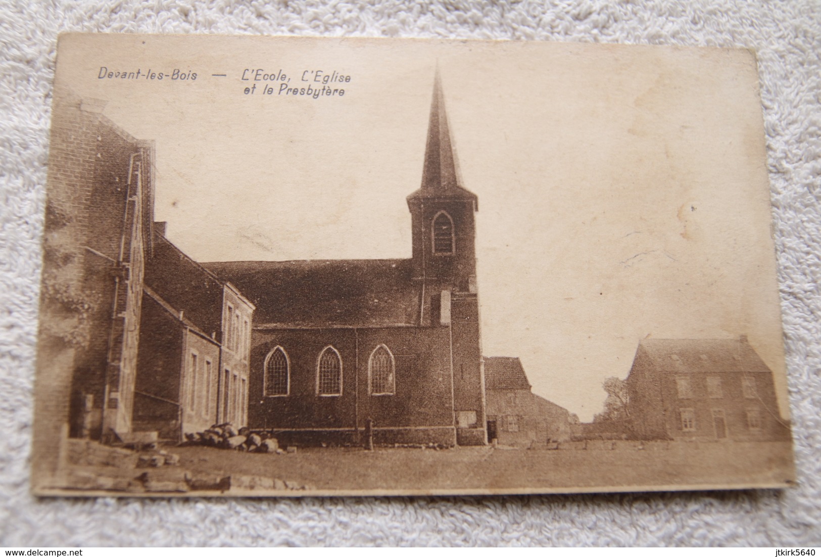 Devant-les-Bois "L'école, L'église Et Le Presbytère" - Mettet