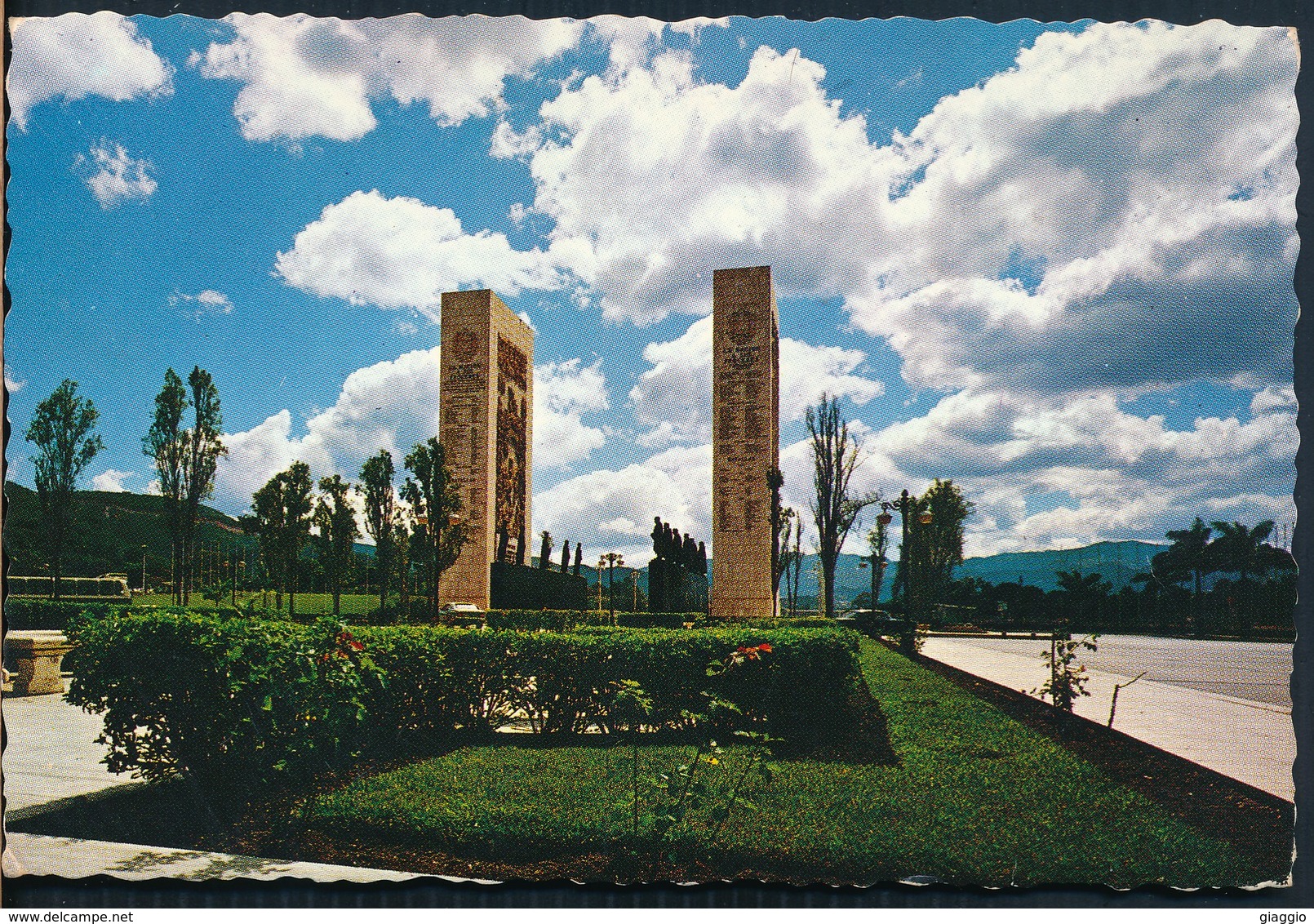 °°° 19227 - VENEZUELA - CARACAS - MONUMENTO A LOS PROCERES - 1971 With Stamps °°° - Venezuela