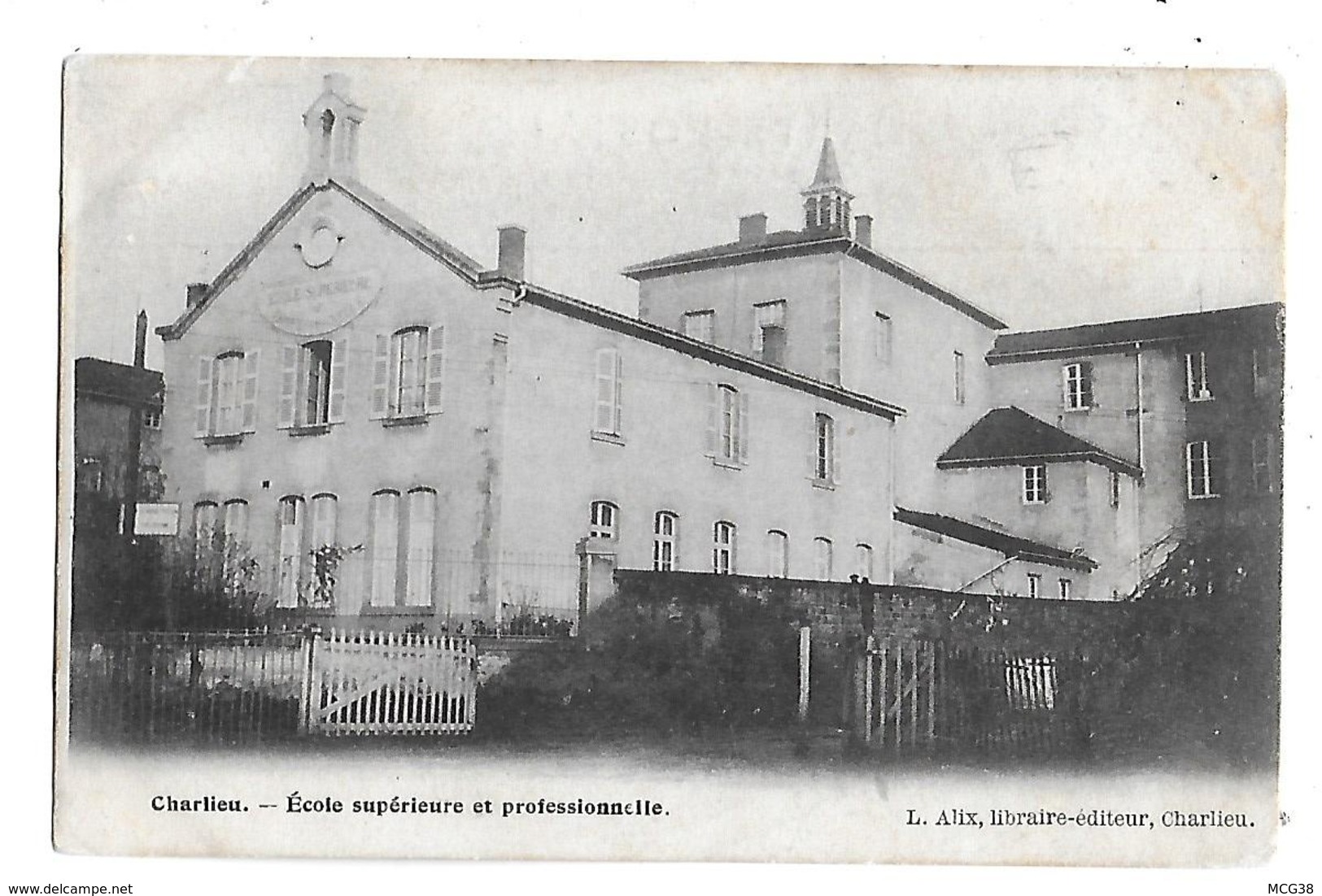 42  -  CPA  De  CHARLIEU  -  Ecole  Supérieure  Et  Professionnelle  En  1904 - Charlieu