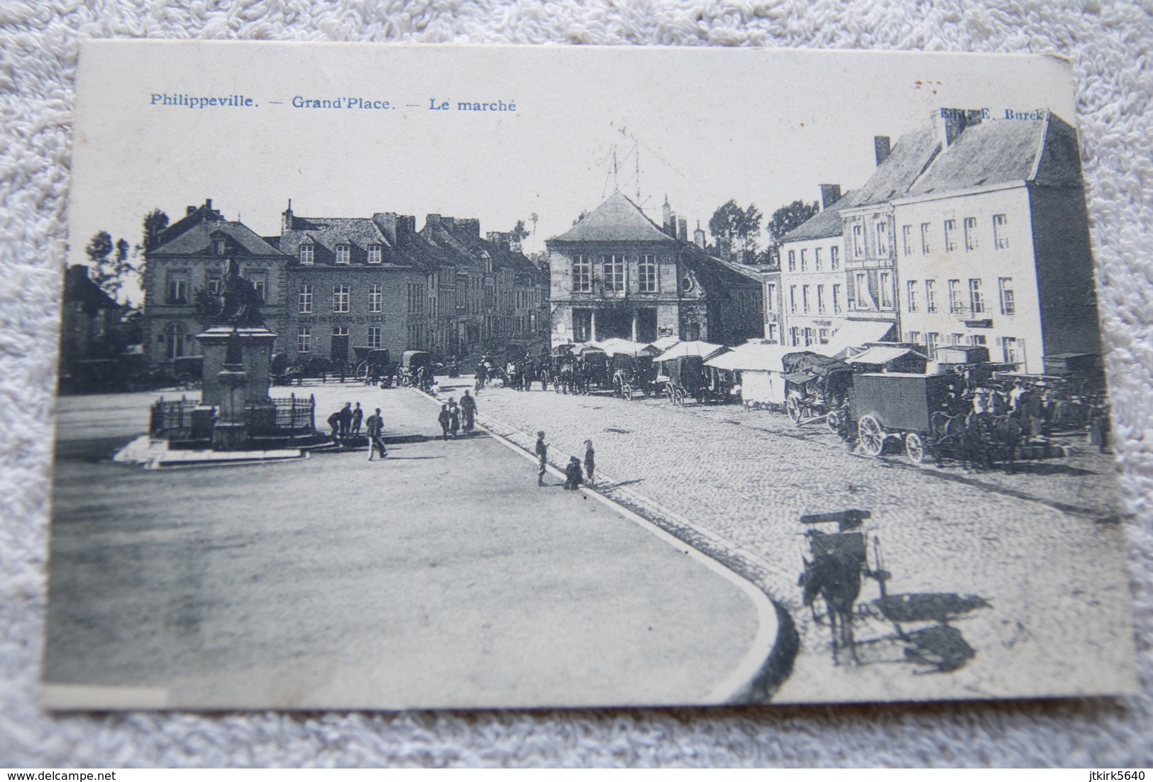 Philippeville "La Grand'place - Le Marché" - Philippeville