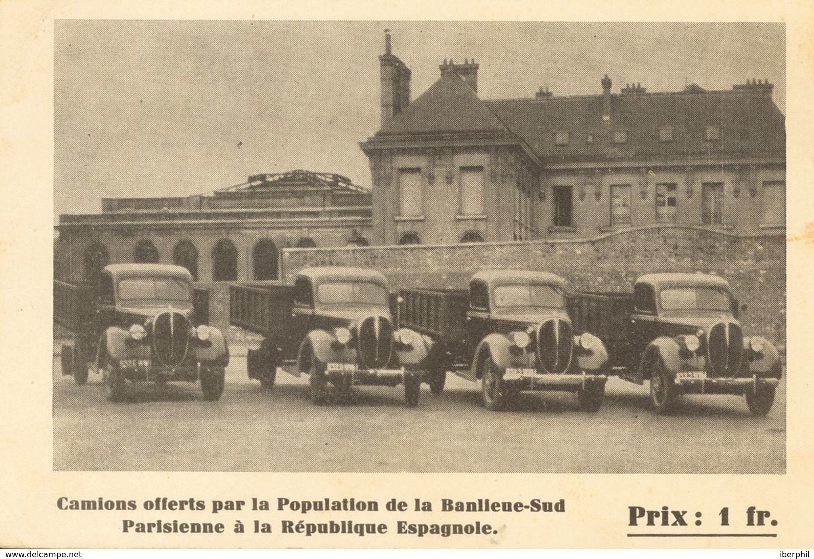 Tarjeta Postal Fotográfica Realizada En Francia CAMIONS OFFERTS PAR LA POPULATION DE LA BANLLEUE SUD PARISIENNE A LA REP - Other & Unclassified