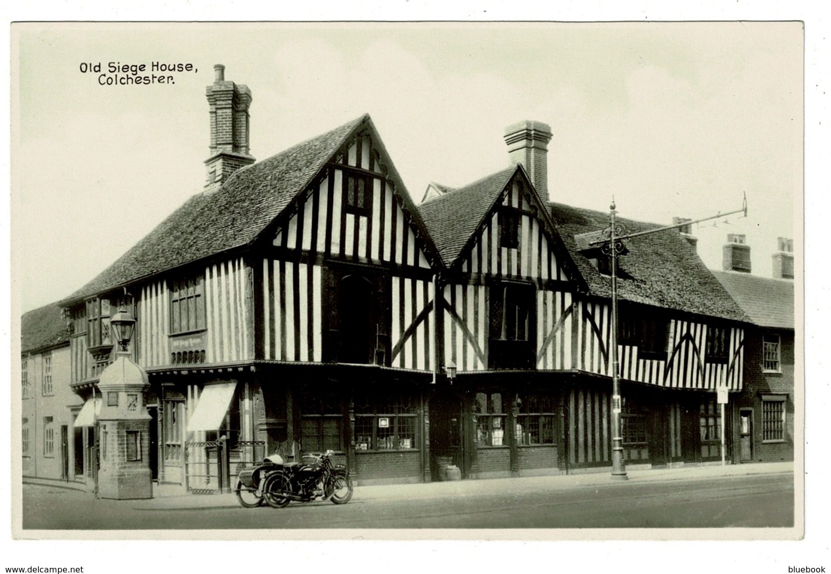 Ref 1348 - Early Real Photo Postcard - Motorcycle & Sidecar - Old Siege House Colchester - Colchester