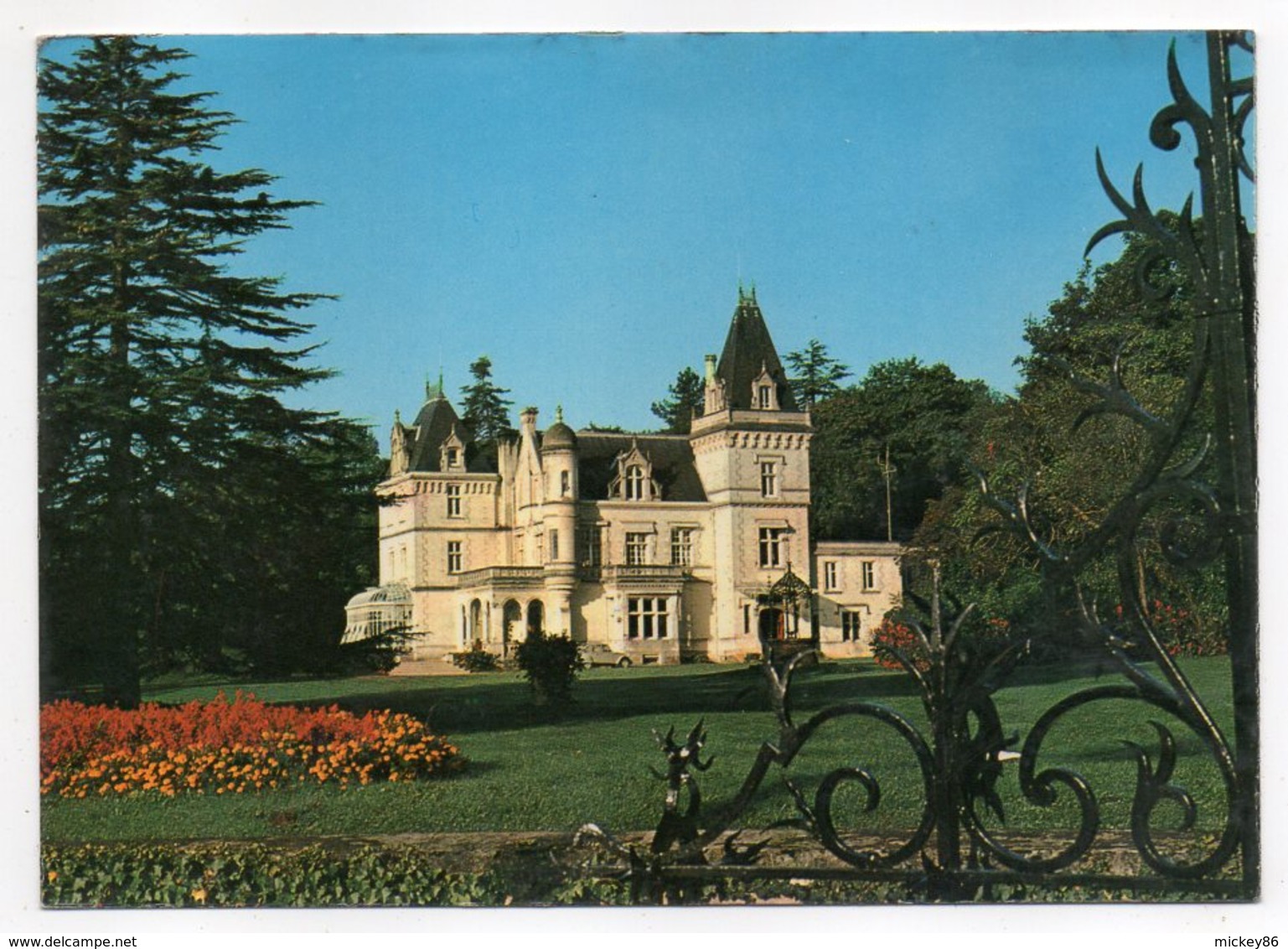 ROUILLAC -- Le Chateau De Lignères ........à Saisir - Rouillac