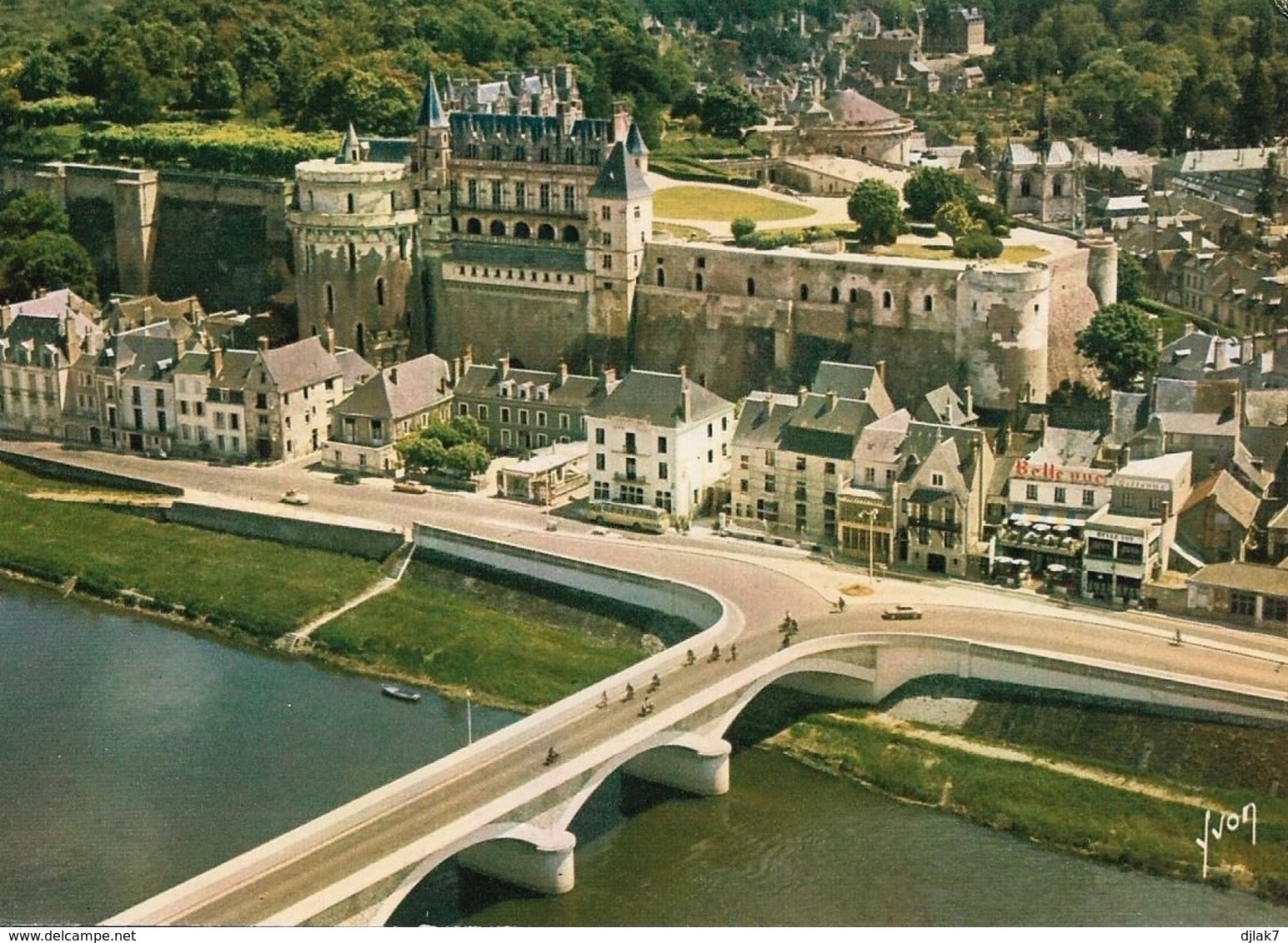 37 Amboise Le Château Et Le Pont Sur La Loire (2 Scans) - Amboise