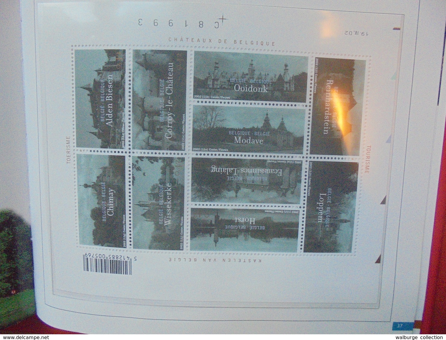 BELGIQUE NEUVE 2002-LE LIVRE DE L'ANNEE AVEC TIMBRES  (600 grammes)