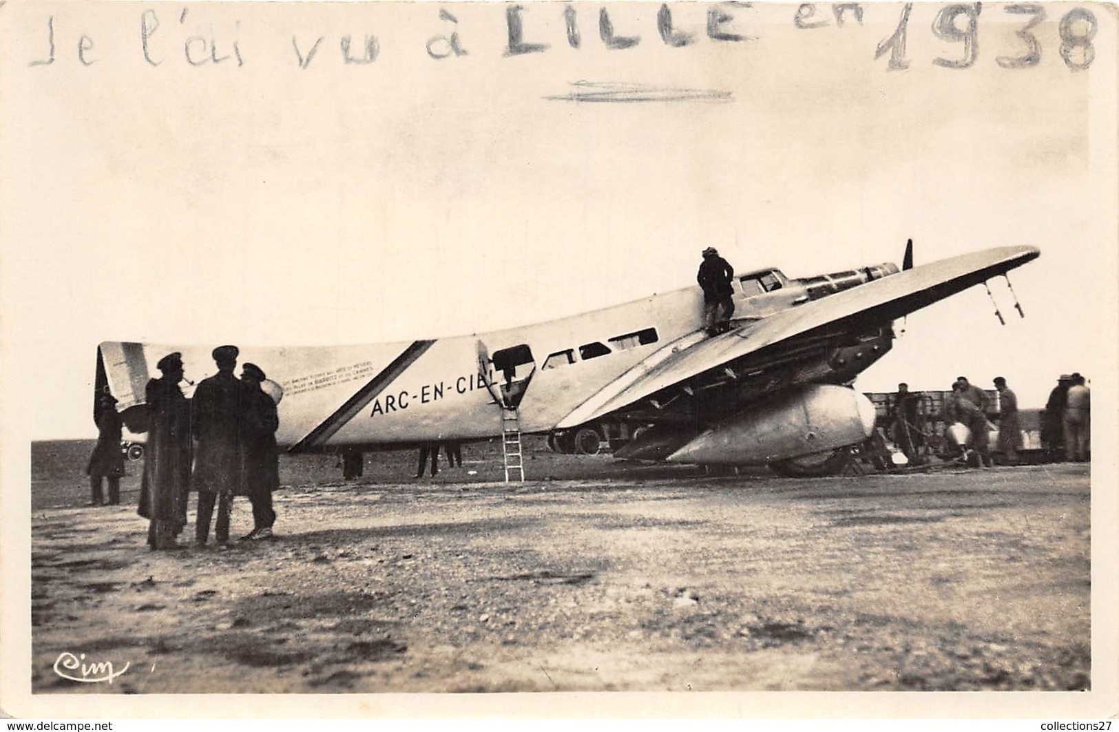 13-ISTRE- AVIATION-L'ARC EN CIEL-AVION COUZINET - Istres