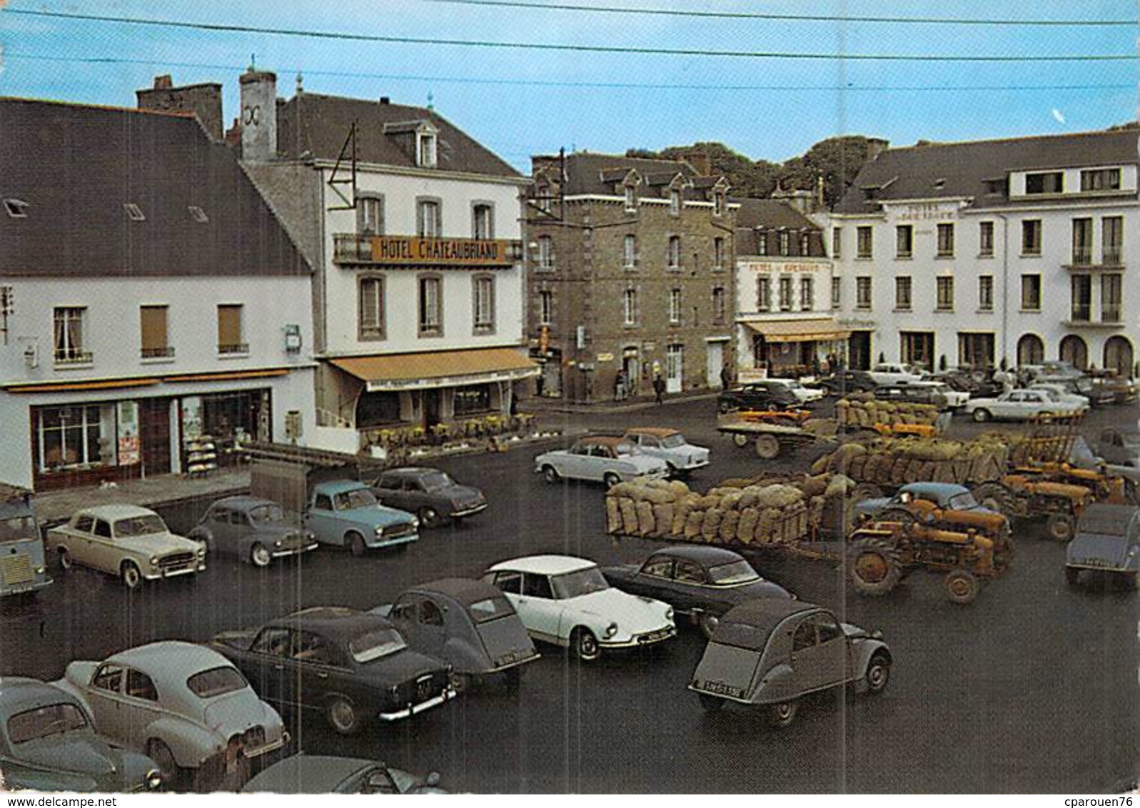 C P Sm 1967 ..35 Ille Et Vilaine > Dol De Bretagne La Place CHATEAUBRIAND VOITURE AMI6 2 CV DS 203 403 - Dol De Bretagne