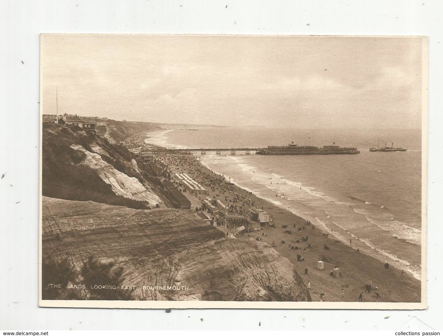 Cp, Angleterre , BOURNEMOUTH , The Sands Looking East , Vierge - Bournemouth (depuis 1972)