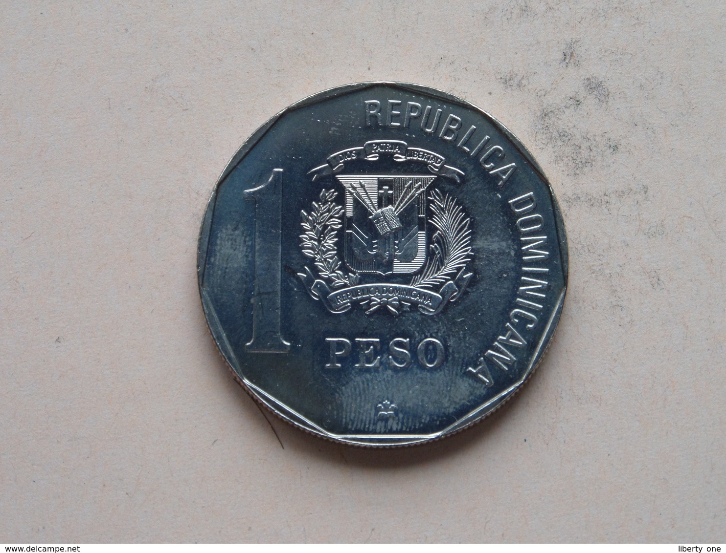 1989 > 1 Peso > XxxF ( KM 74 ) > ( Uncleaned Coin / For Grade, Please See Photo ) ! - Dominicana