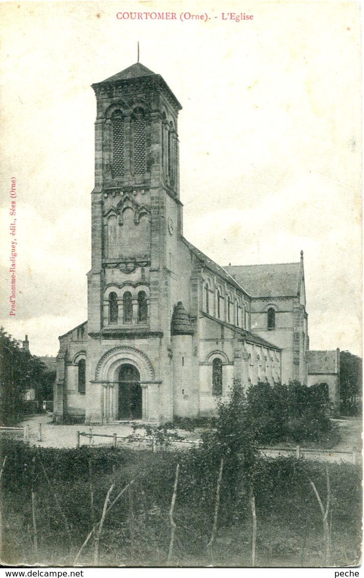 N°5877 T -cpa Courtomer -l'église- - Courtomer