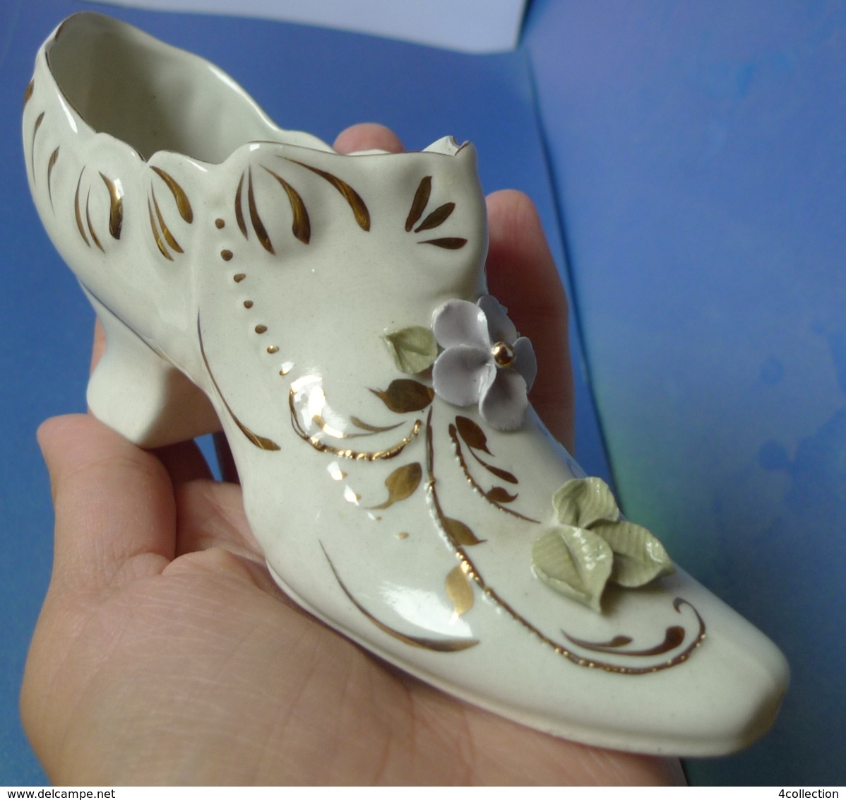 Old Porcelain Collectibles Shoe High Heel Figurine With Gold Trim Flower Hand Painted - Altri & Non Classificati