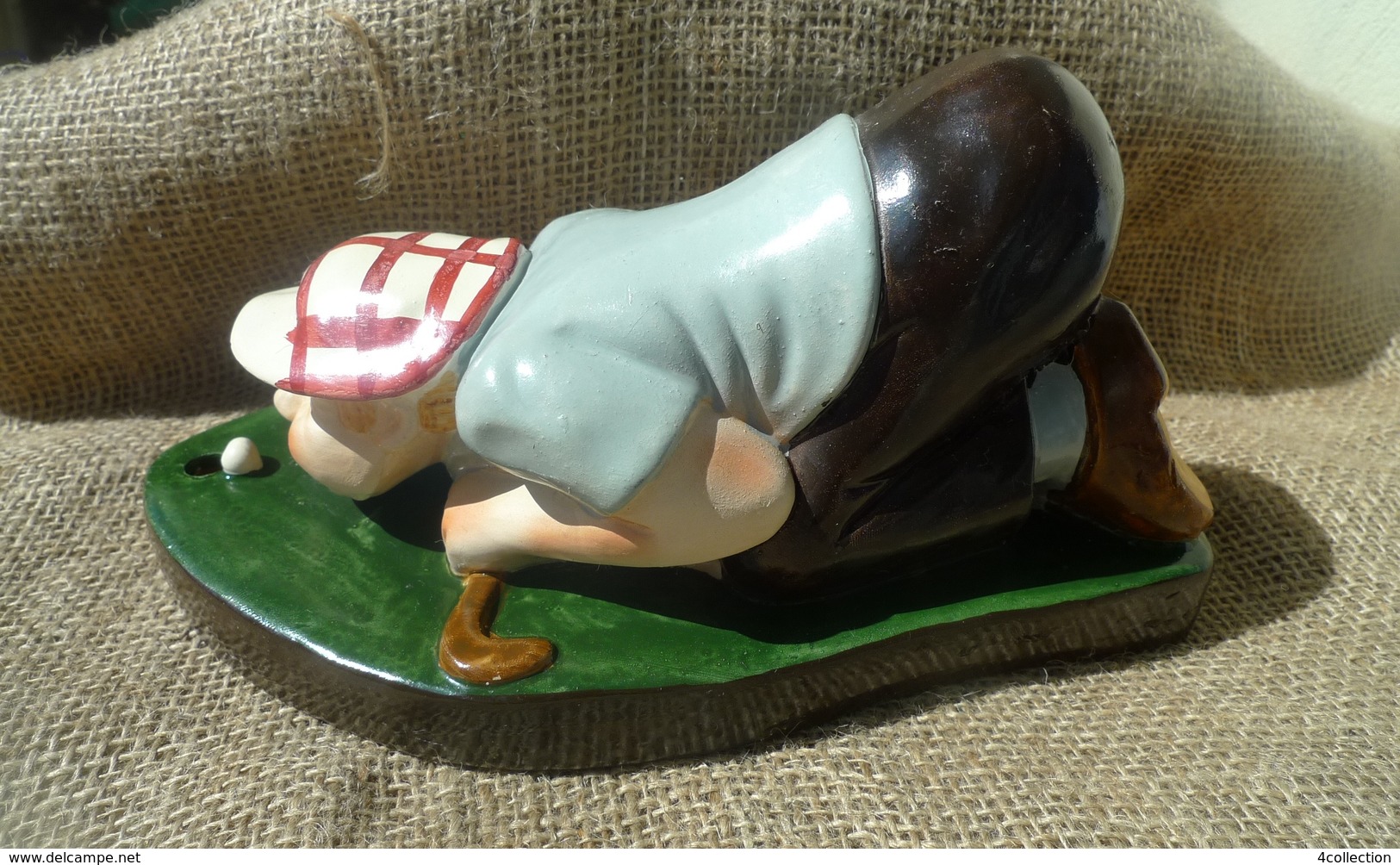 VTG SPORT GOLF Handmade Ceramic Figurine Golfer Blowing Ball In Hole Mark IC Lc - Habillement, Souvenirs & Autres