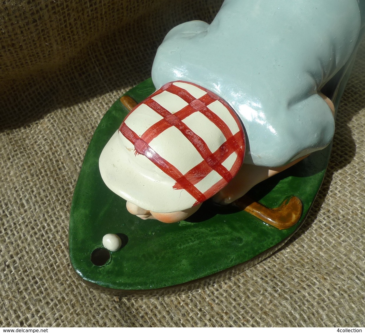 VTG SPORT GOLF Handmade Ceramic figurine Golfer blowing ball in hole mark IC lc