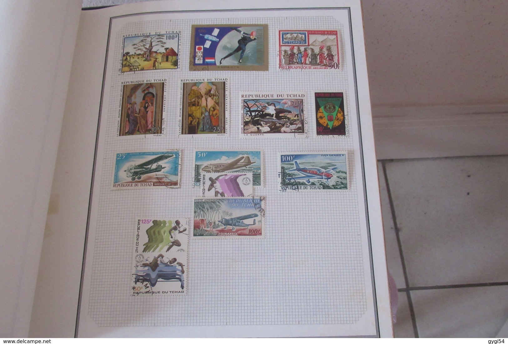 Collection de timbres divers  du Monde  dont Monaco    74  scans