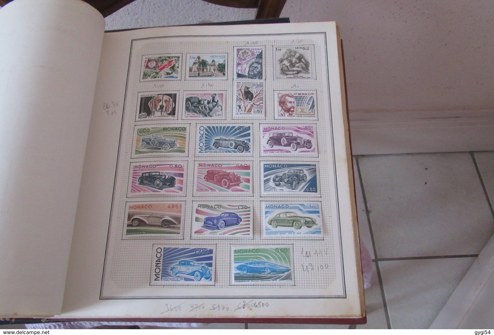 Collection de timbres divers  du Monde  dont Monaco    74  scans