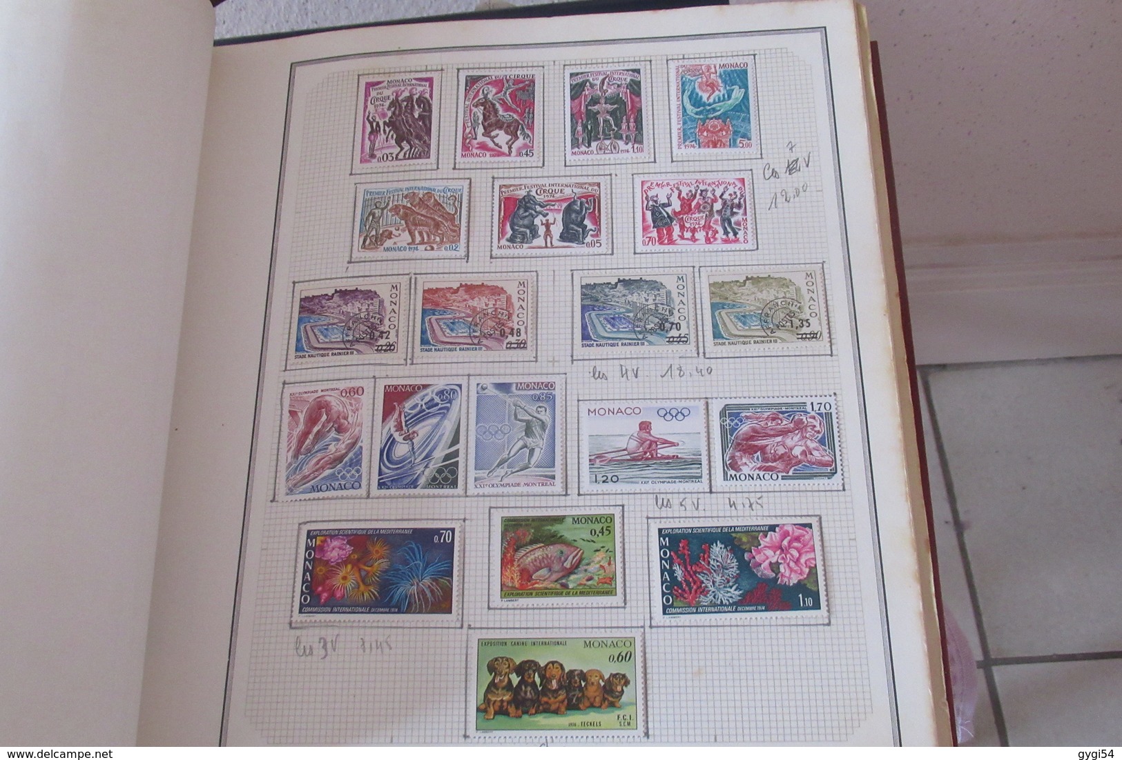 Collection de timbres divers  du Monde  dont Monaco    74  scans