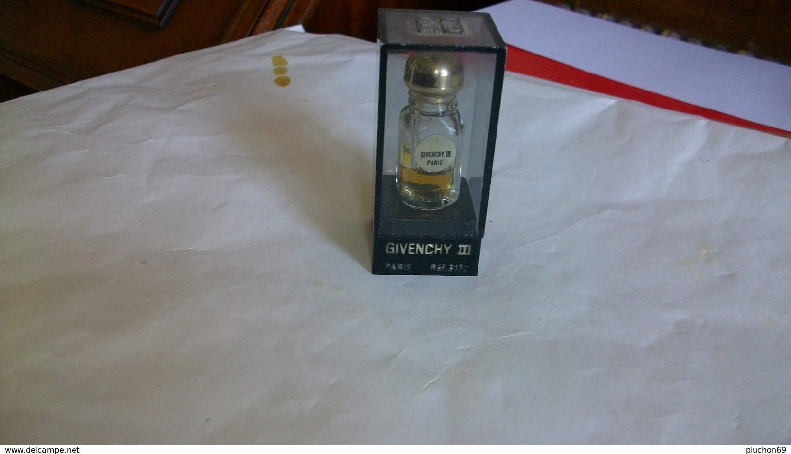 Miniature De Parfum  Givenchy  III PArfum - Miniaturen Damendüfte (mit Verpackung)