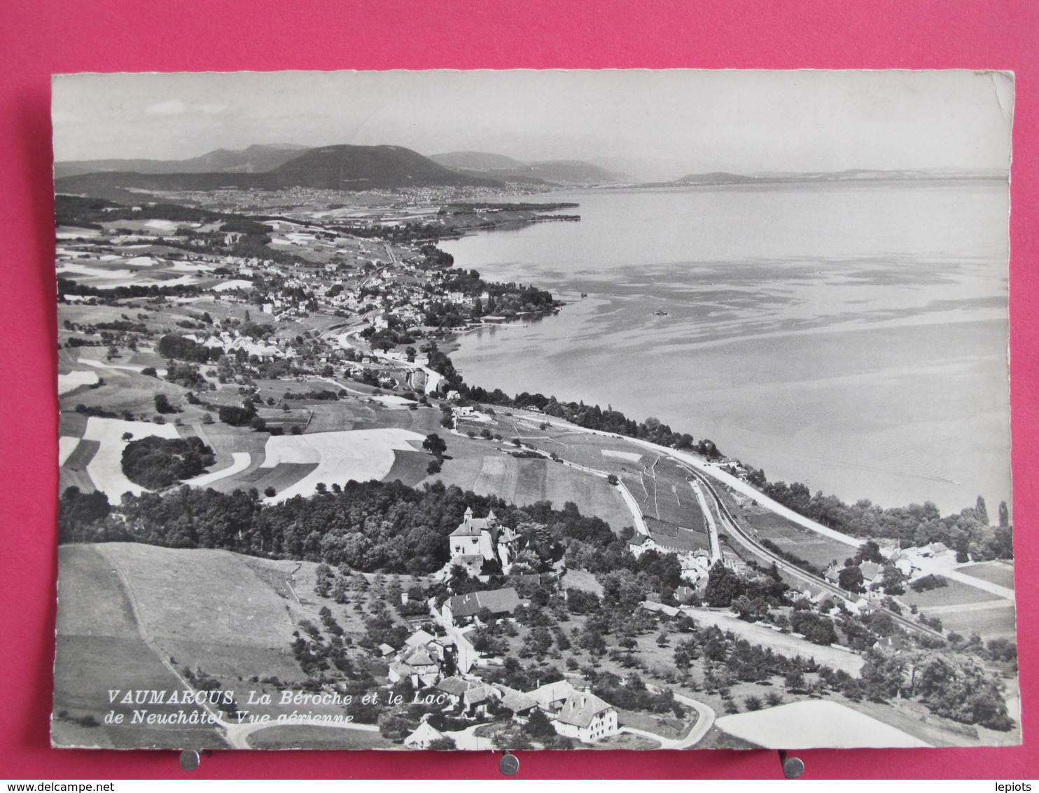 Visuel Pas Très Courant - Suisse - Vaumarcus - La Béroche Et Le Lac - 1961 - Recto Verso - Vaumarcus