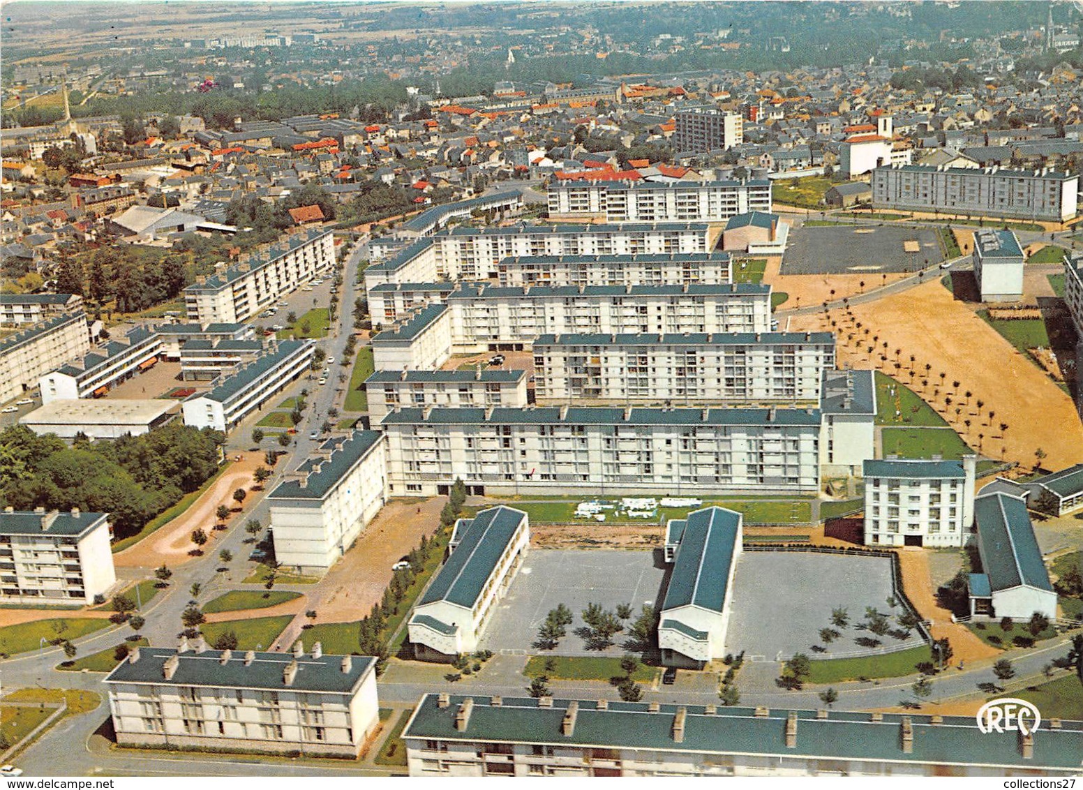 36-CHATEAUROUX- CITE BEAULIEU  VUE AERIENNE - Chateauroux