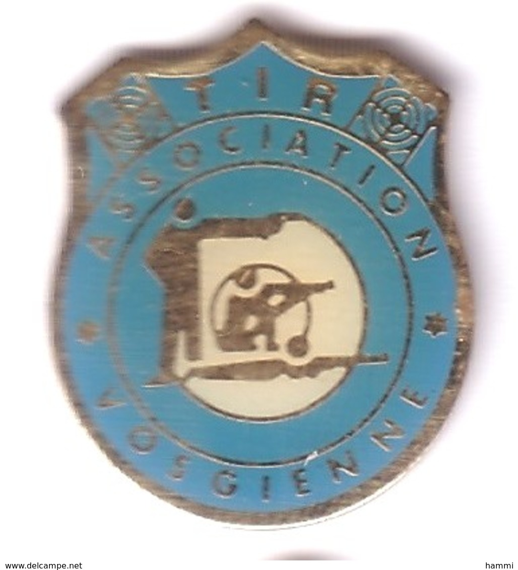 SP64 Pin's Tir Compétition Carabine Pistolet Association Vosgienne Vosges Achat Immédiat - Bogenschiessen