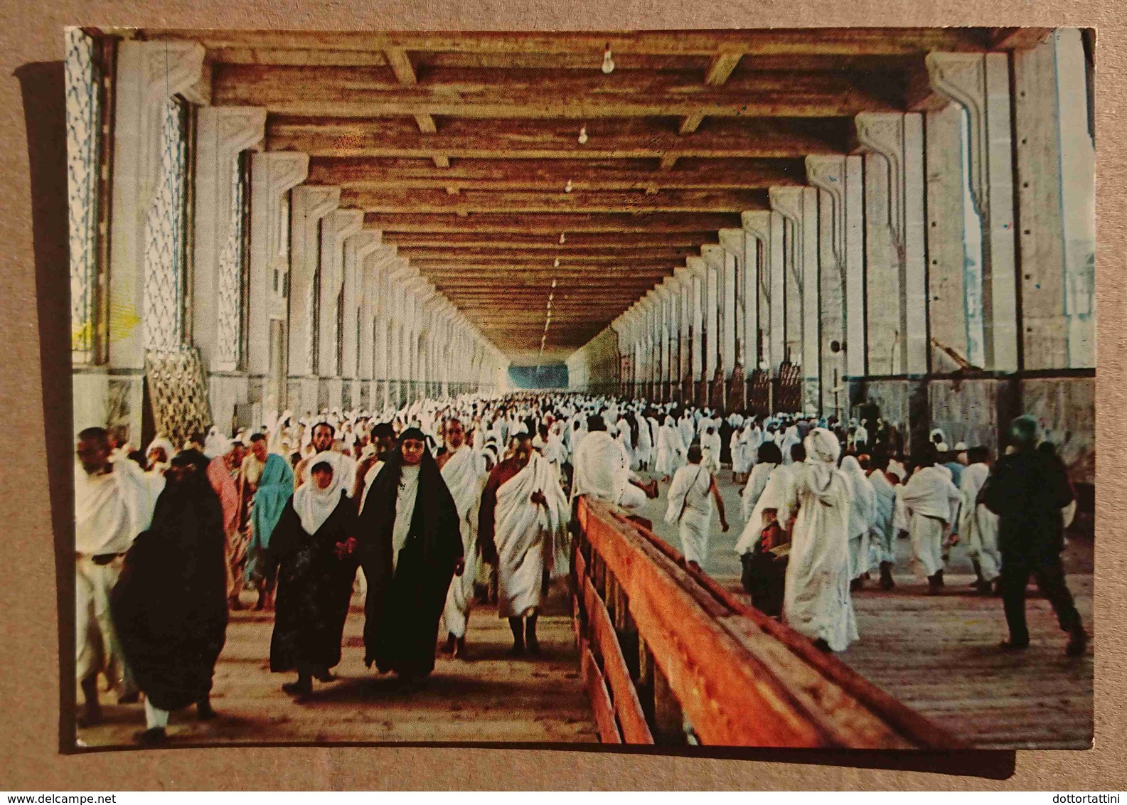 SAUDI ARABIA - ARABIE SAOUDITE - The Pilgrims Perform The Rite Of Saay Inside The Masaa - Arabia Saudita