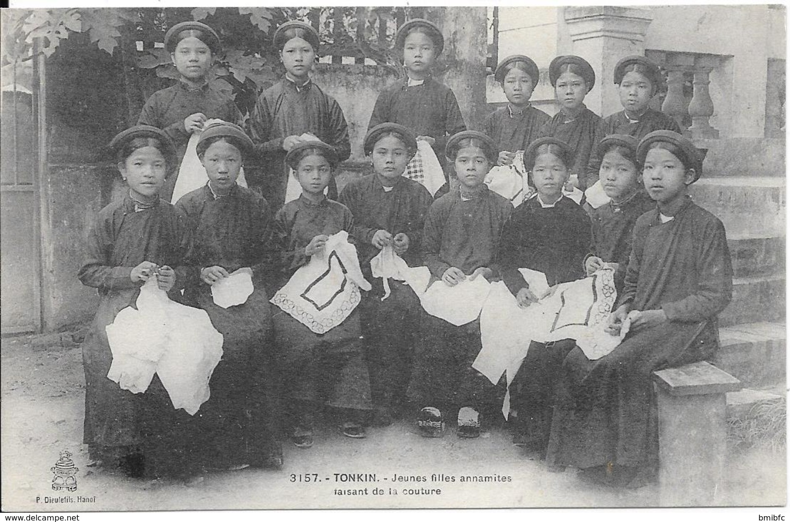 TONKIN - Jeunes Filles Annamites Faisant De La Couture - Vietnam