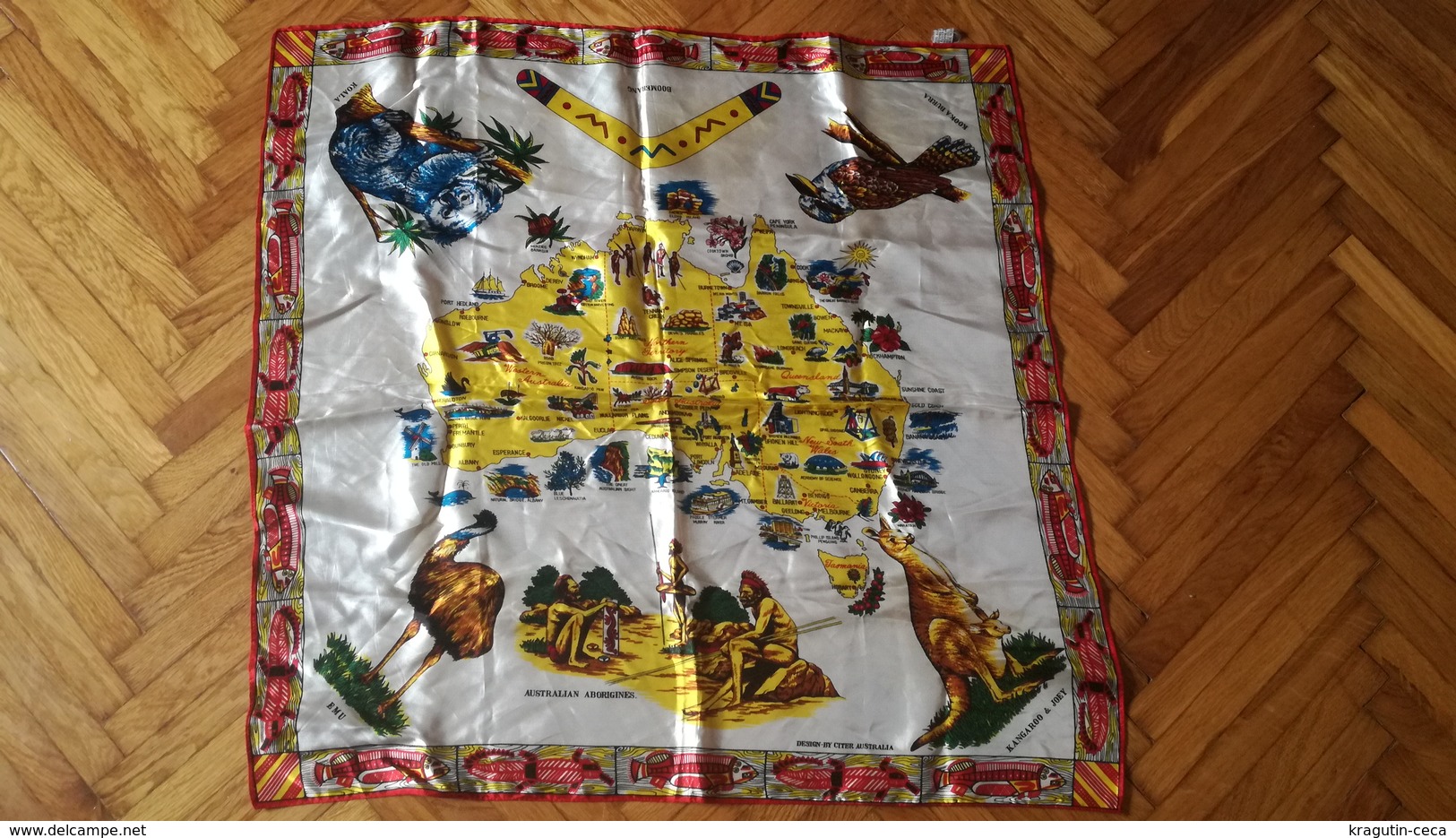 AUSTRALIA VINTAGE WOMAN WOMEN SCARF WRAP KOALA KANGAROO BOOMERANG EMU SOUVENIR MAP EMU ABORIGINES AUSTRALIEN SCHAL - Scarves