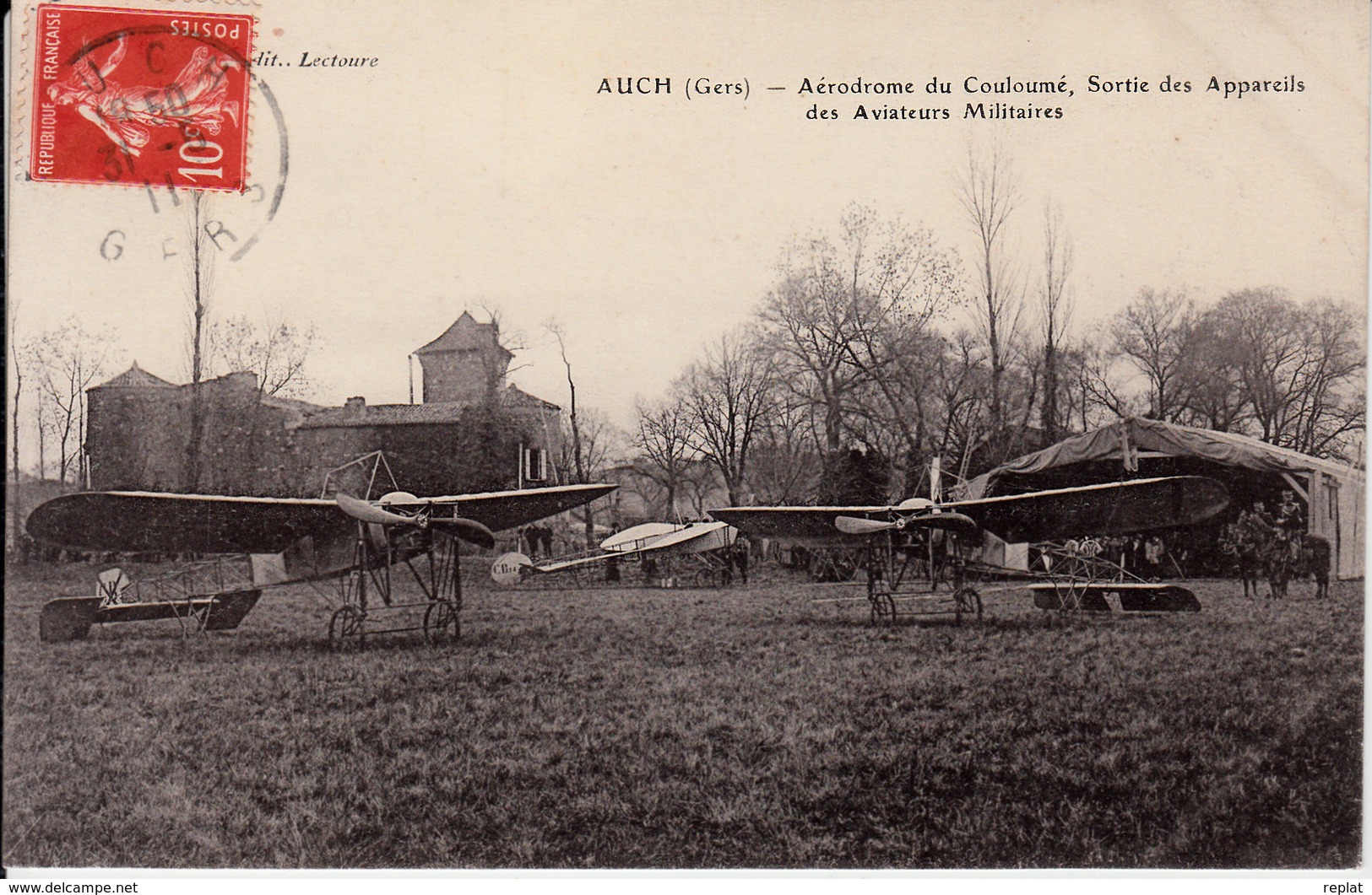 GERS   AUCH  AERODROME DU COULOUME  SORTIE DES APPAREILS DES AVIATEURS MILITAIRES - Auch