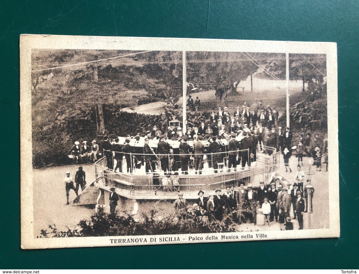 TERRANOVA DI SICILIA  GELA (CALTANISSETTA)  PALCO DELLA MUSICA NELLA VILLA  1927 - Gela