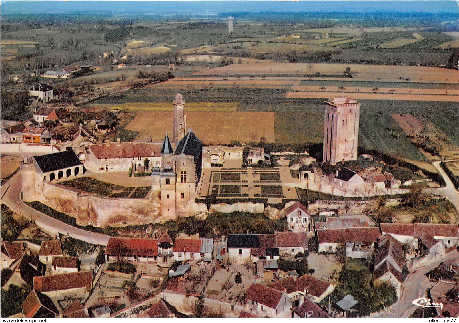 37-LE-GRAND-PRESSIGNY- VUE AERIENNE MUSEE PREHISTORIQUE - Le Grand-Pressigny