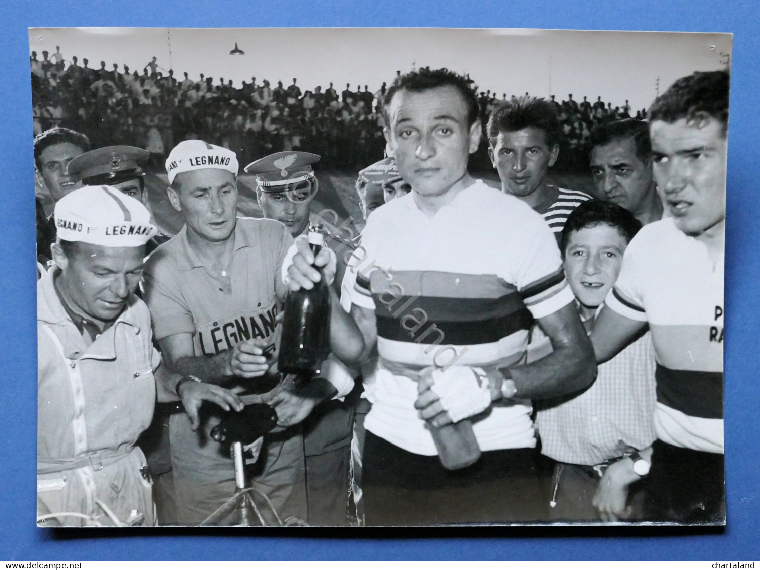 Ciclismo - Fotografia Ercole Baldini Con Maglia Campione Del Mondo - 1958 - Altri & Non Classificati